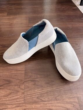 Vince Slip-On Platform Sneakers in Beige